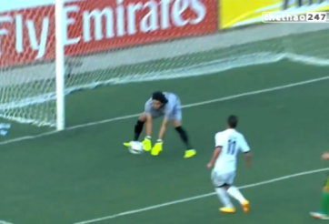 VIDEO: Pha bắt bóng 'gà đẻ trứng vàng' tại AFC Cup