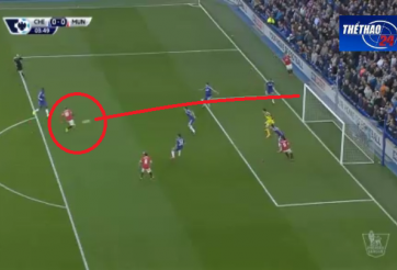 VIDEO: Rooney dứt điểm chệch cột dọc đáng tiếc ngay ở phút thứ 3