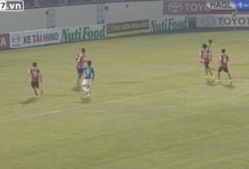 VIDEO: Thanh Hậu cứa lòng ghi bàn như Messi