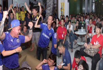 VIDEO: Cảm xúc trái chiều của fan Chelsea và MU sau trận đại chiến