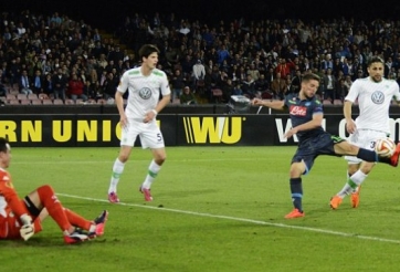 Video clip bàn thắng: Napoli 2-2 Wolfsburg (Tứ kết Europa League)
