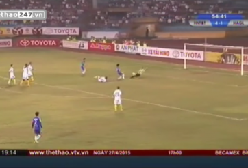 VIDEO: Văn Toàn bỏ lỡ đáng tiếc sau đường chuyền dọn cỗ của Công Phượng