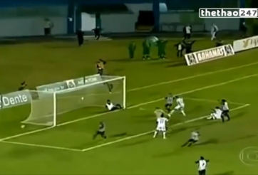 VIDEO: Bác sĩ 2 lần cứu thua cho đội nhà