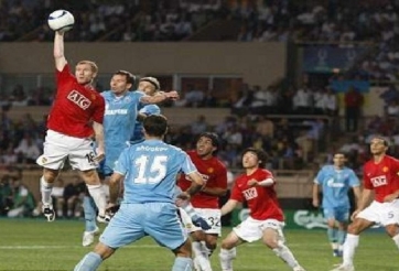 VIDEO: Pha ghi bàn theo phong cách 'bàn tay của Chúa' của Paul Scholes