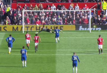 VIDEO: Xem lại 3 pha cản phá xuất thần của thủ thành De Gea vs Everton