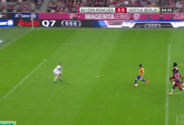 VIDEO: Pha cản phá xuất thần của Neuer giúp Bayern sớm vô địch Bundesliga