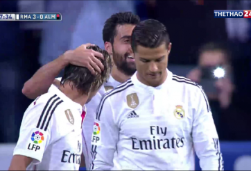 VIDEO: Ronaldo ghen tỵ khi đồng đội ghi bàn