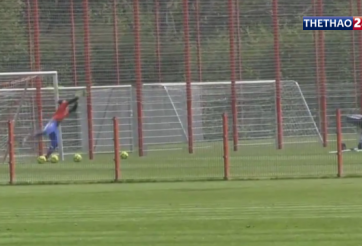 VIDEO: Phương pháp tập luyện có 1 không 2 của thủ thành Manuel Neuer