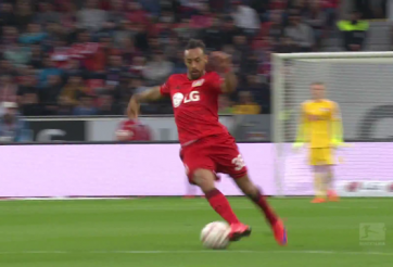 VIDEO: Pha solo kiến tạo đẳng cấp nhất tuần qua