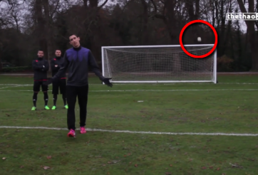 VIDEO: Di Maria và thử thách sút trivela trúng xà ngang không cần nhìn