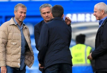 Vô địch sớm 3 vòng đấu, Mourinho được Chelsea tưởng thưởng