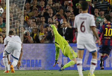 Barcelona 3-0 Bayern: Thăng hoa cùng Messi