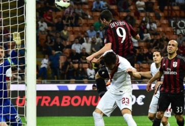 Video clip bàn thắng: AC Milan 2-1 AS Roma (VĐQG Italia 2014/15)