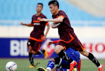 Công Vinh giúp ĐT Việt Nam nhẹ nhàng đánh bại U23