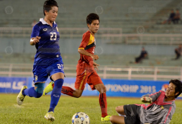 Video bàn thắng: Nữ Myanmar 2-3 Nữ Thái Lan (Chung kết AFF Cup 2015)