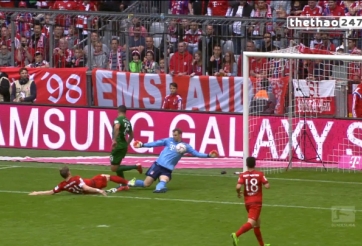VIDEO: Manuel Neuer làm nền cho siêu phẩm ở vòng 32 Bundesliga