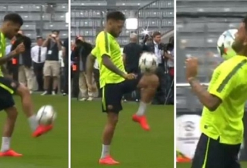 VIDEO: Daniel Alves trổ tài tâng bóng trong buổi tập của Barca