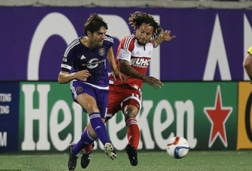 VIDEO: Đội bóng của Kaka suýt 'ôm hận' trước đội của Lee Nguyễn