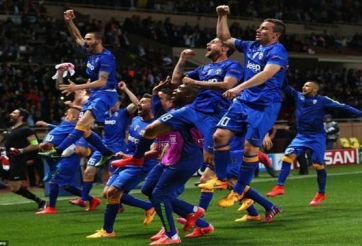 VIDEO: Các cầu thủ Juventus ăn mừng trong phòng tập