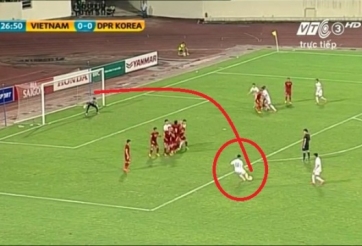 VIDEO: Tình huống sút phạt nguy hiểm của CHDCND Triều Tiên
