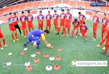 VIDEO: HLV Kiatisuk phân tích chiến thuật trước trận Thái Lan - Việt Nam
