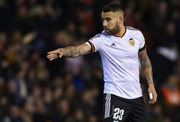 Trung vệ Nicolas Otamendi muốn đến Man Utd