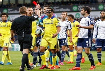 VIDEO: Chiếc thẻ đỏ ngớ ngẩn nhất trong sự nghiệp của Fabregas