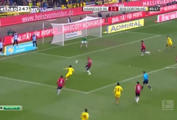 VIDEO: Pha trivela kiến tạo đẹp mắt của Shinji Kagawa