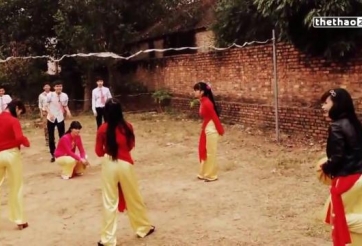 VIDEO: Trận đấu bóng chuyền hấp dẫn của những hot girl và hot boy