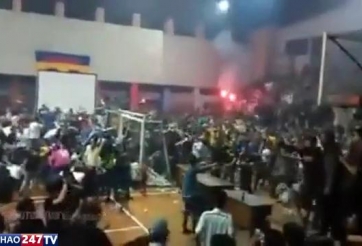 VIDEO: CĐV Indonesia hỗn chiến vì Real Madrid và Juventus