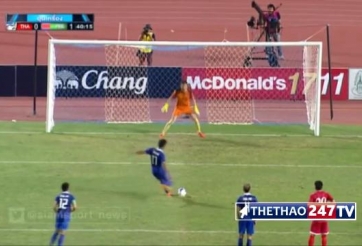 VIDEO: Tình huống sút hỏng pen đáng tiếc của Thái Lan vs CHDCND Triều Tiên