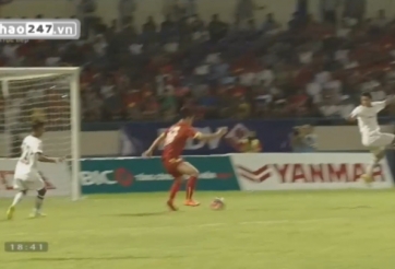 VIDEO: Thanh Bình xử lý bóng gọn gàng nâng tỷ số cho U23 Việt Nam