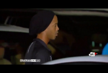VIDEO: Đây không phải là Ronaldinho mà chúng ta đều biết và yêu mến