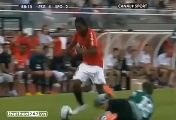 VIDEO: Pha đảo bóng khiến đối phương tự ngã và chấn thương