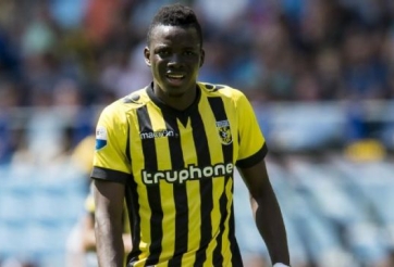 VIDEO: Pha bỏ lỡ không tưởng của sao trẻ Chelsea