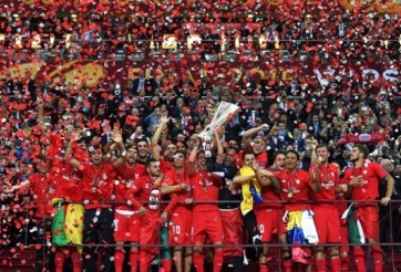 VIDEO: Sevilla nâng cao chiếc cúp vô địch Europa League lần thứ tư