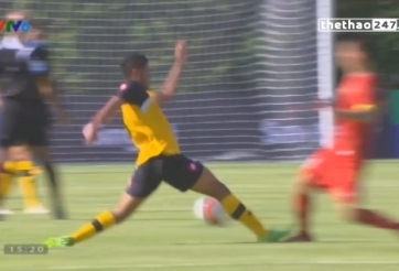 Video SEA Games 28: Pha phạm lỗi ác ý của cầu thủ Brunei với Duy Mạnh