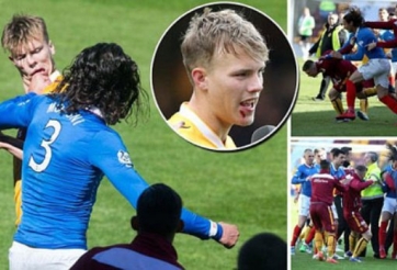 VIDEO: Hỗn chiến kinh hoàng sau trận đấu ở Scotland