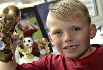 Chelsea và Liverpool tranh giành sao nhí ghi 97 bàn/mùa