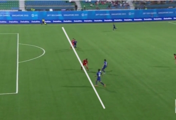 VIDEO: Trọng tài mắc sai lầm trong trận Campuchia - Philipines