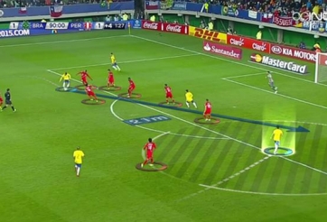 VIDEO: Tình huống kiến tạo không tưởng của Neymar trong trận gặp Peru