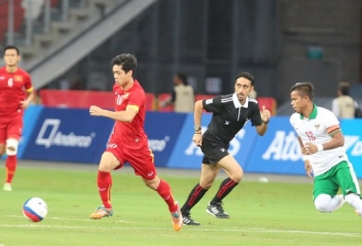 VIDEO: Màn trình diễn của Công Phượng trong trận đấu với U23 Indonesia