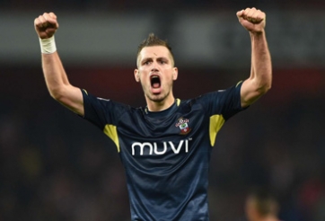 Southampton ra giá bán Schneiderlin cho MU và Arsenal