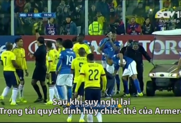 VIDEO: Trọng tài phạt thẻ nhầm người ở trận Brazil 0-1 Colombia