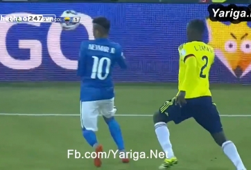 VIDEO: Neymar lại dùng skill qua người độc đáo