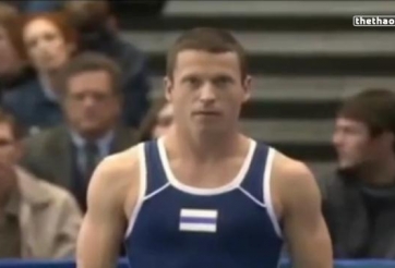 VIDEO: Pha biểu diễn thể dục dụng cụ khiến bạn không thể nhịn cười