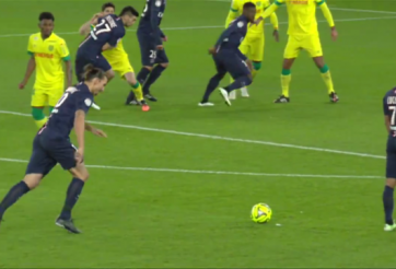 VIDEO: Cú sút phạt sấm sét không thể cản phá của Ibrahimovic