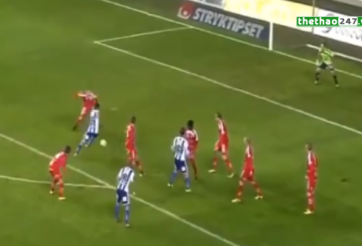 VIDEO: Pha kiến tạo chỉ xuất hiện trong game fifa