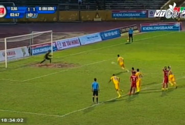 VIDEO: Quang Tình ghi bàn điệu nghệ bằng panenka cho SLNA