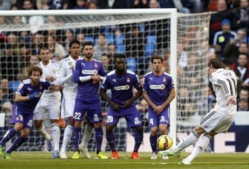 VIDEO: Những pha sút phạt tinh tế của Gareth Bale